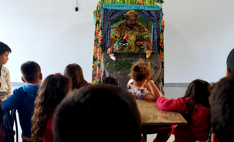 Espetáculo teatral “O Velho, o Burro e o Manguezal” faz duas últimas apresentações semana que vem