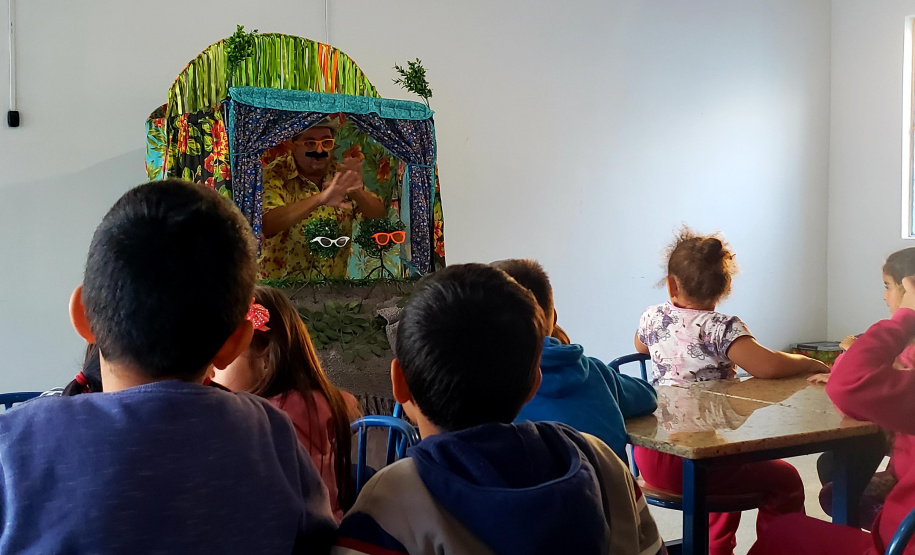 Espetáculo teatral “O Velho, o Burro e o Manguezal” faz duas últimas apresentações semana que vem