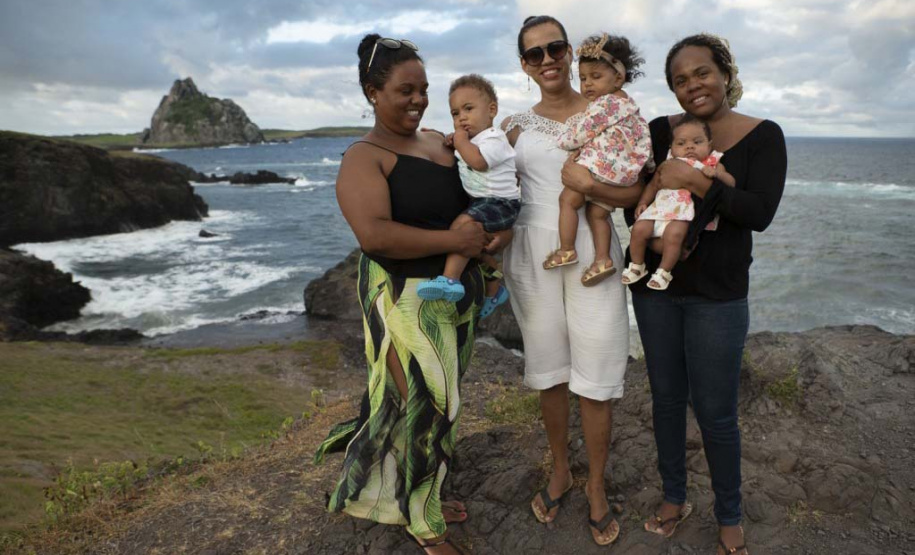 Biblioteca Pública recebe sessão do cineclube itinerante da PUCPR