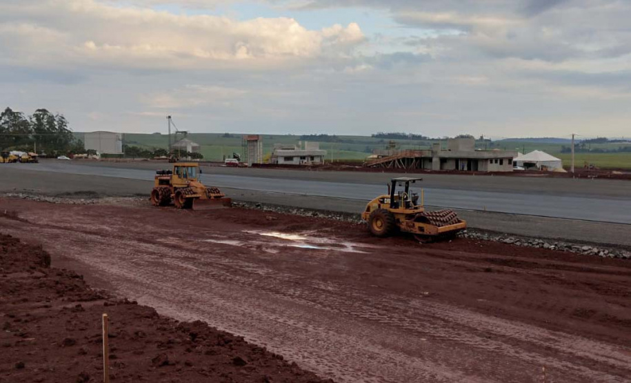 a alienação de dois imóveis do patrimônio público que se encontram desocupados. Um dos imóveis fica em Curitiba, e o outro em Medianeira - Curitiba, 05/05/2022