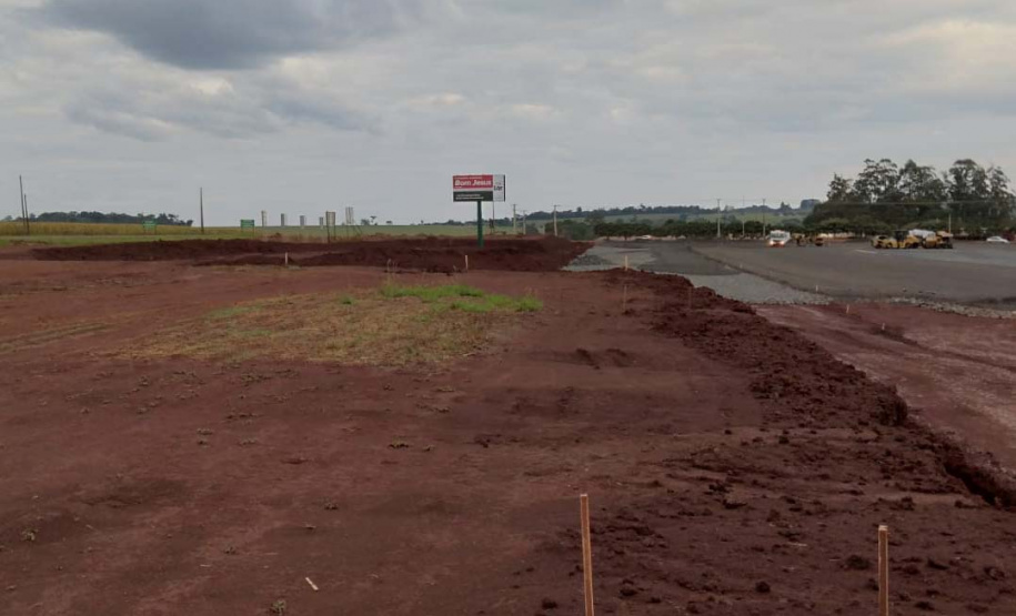 a alienação de dois imóveis do patrimônio público que se encontram desocupados. Um dos imóveis fica em Curitiba, e o outro em Medianeira - Curitiba, 05/05/2022