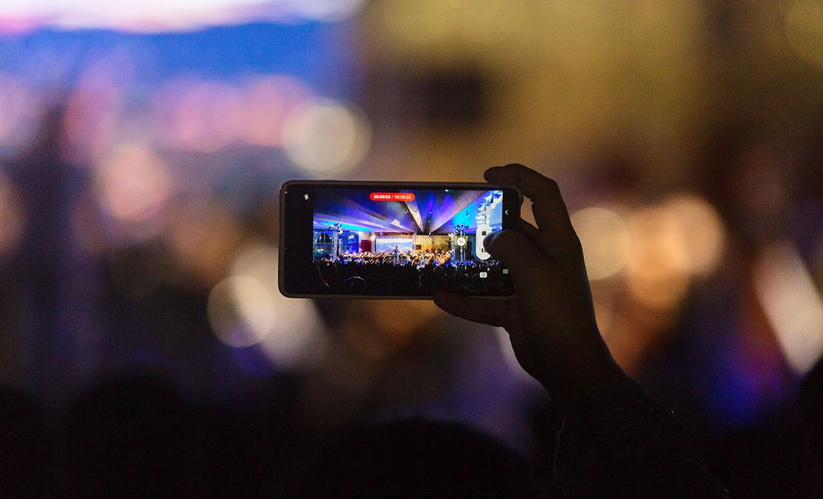 Orquestra Sinfônica do Paraná reúne público de Cascavel para concerto sertanejo