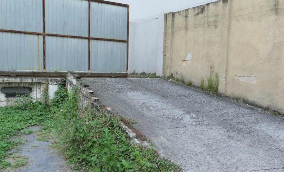 ​A Secretaria da Administração e da Previdência (Seap), por meio do Departamento de Patrimônio do Estado (DPE), realizará no dia 24 de maio a alienação de dois imóveis do patrimônio público que se encontram desocupados. um dos imóveis fica em Curitiba, e o outro em Medianeira - Curitiba, 05/05/2022 ​