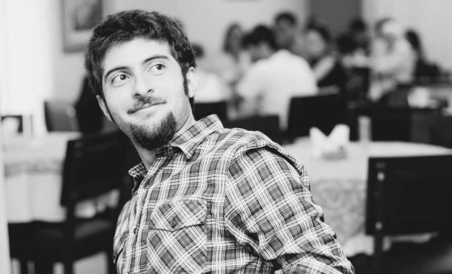 Biblioteca Pública recebe bate-papo de lançamento do livro O Fracasso Original, de André Gorev