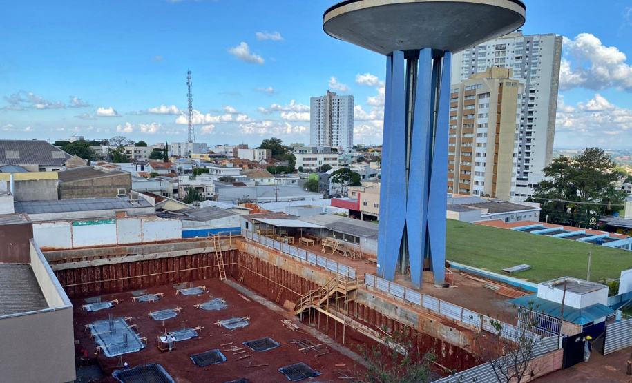 A Companhia de Saneamento do Paraná (Sanepar) está duplicando a capacidade de reservação de água do sistema de abastecimento de Apucarana, no Norte do Paraná