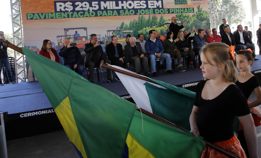 Liberação de 29,5 milhões de reais para obras de pavimentação em São José dos Pinhais