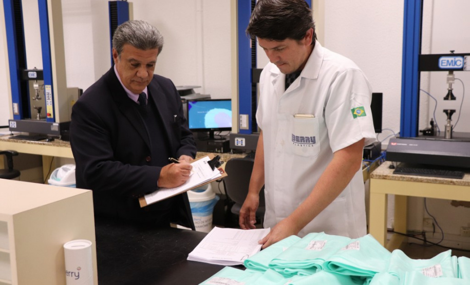 Ônibus do Emprega Mais Paraná leva mais de 200 vagas para Foz do Iguaçu