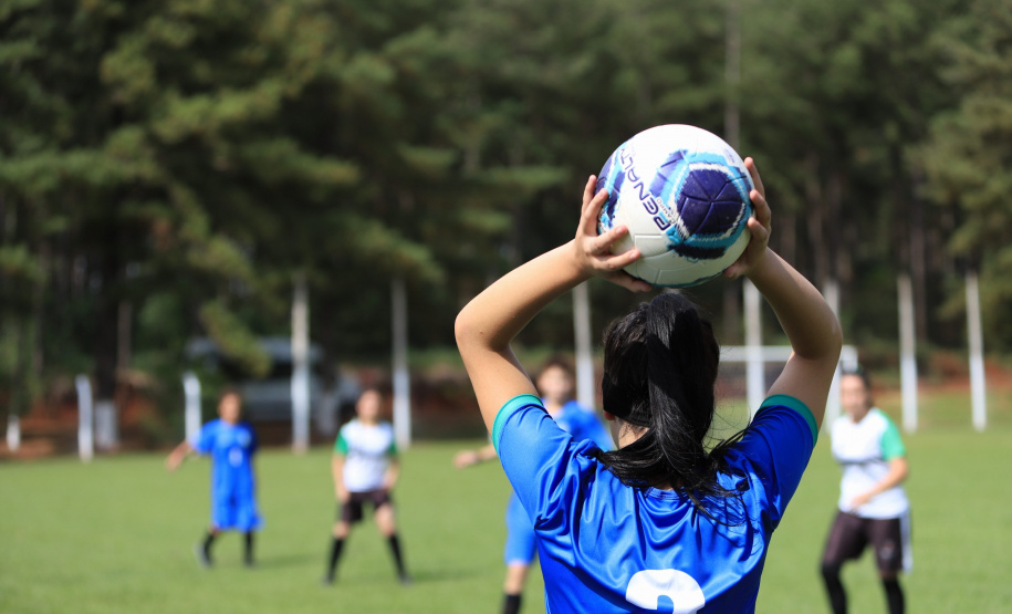 Paraná Bom de Bola começa com mais de 10 mil participantes