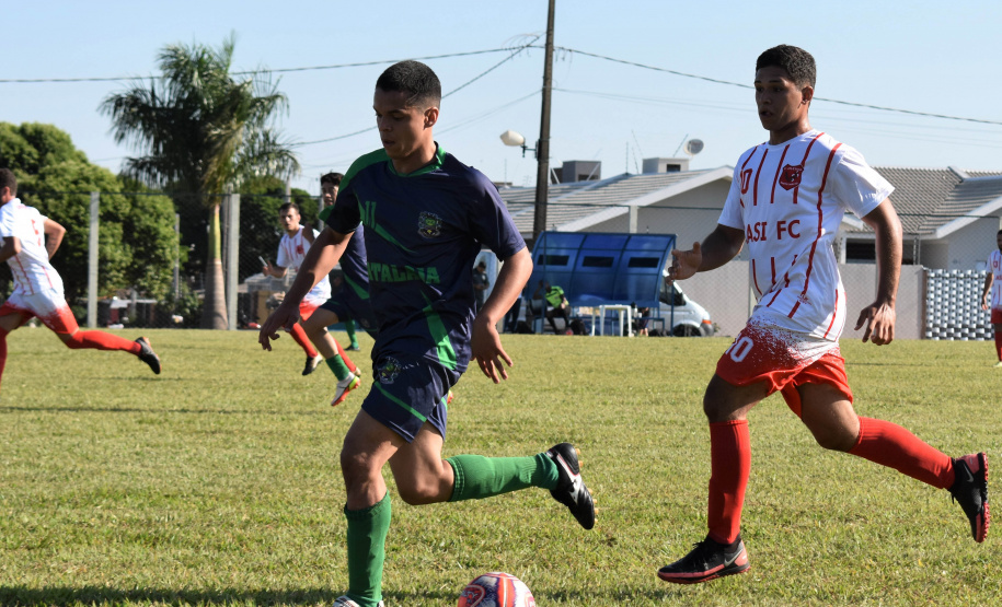 Paraná Bom de Bola começa com mais de 10 mil participantes
