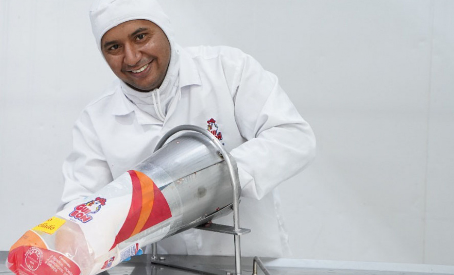 Vice-governador e BRDE assinam R$ 173, 7milhões em contratos no Expoingá -