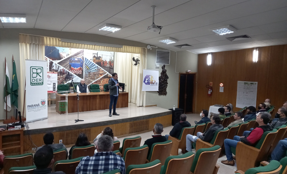 Capacitação no DER/PR vai atualizar e formar novos Agentes de Trânsito