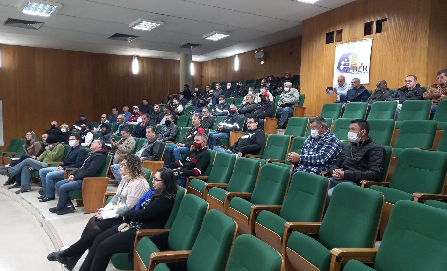 Capacitação no DER/PR vai atualizar e formar novos Agentes de Trânsito