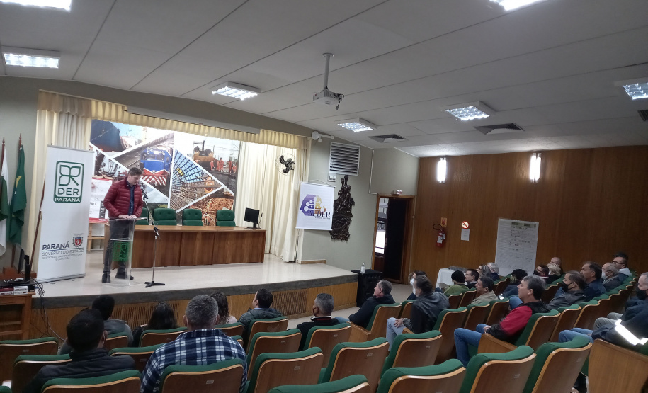 Capacitação no DER/PR vai atualizar e formar novos Agentes de Trânsito