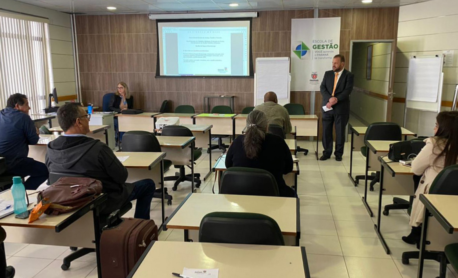 Governo do Estado promove curso de capacitação aos servidores das Agências do Trabalhador na Secretaria da Família, Justiça e Trabalho