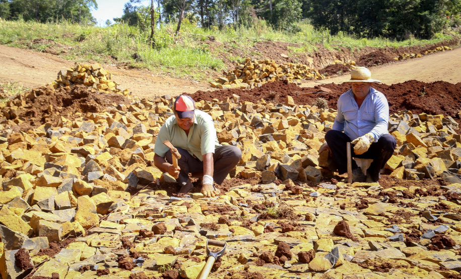 Estado investe R$ 304 milhões na pavimentação de 1.000 quilômetros de estradas rurais em três anos