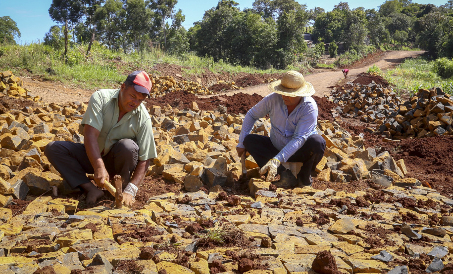 Estado investe R$ 304 milhões na pavimentação de 1.000 quilômetros de estradas rurais em três anos