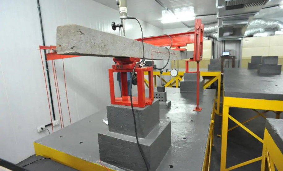 CTU inaugura maior câmara climática do país para ensaios com materiais de estrutura