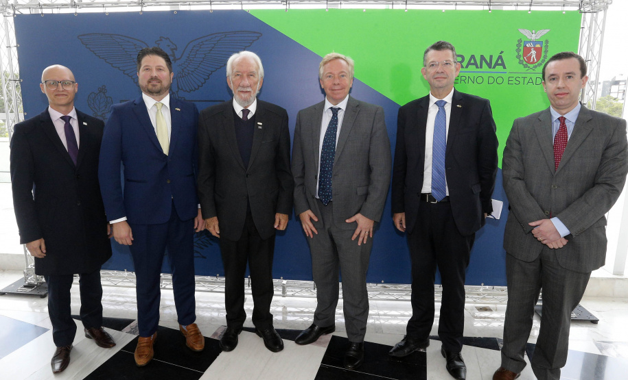 Reunião do vice-governador Darci Piana com o Cônsul-geral dos Estados Unidos em São Paulo David Hodge -