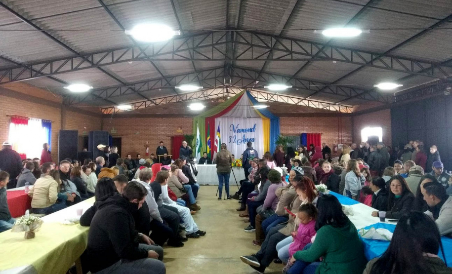 Famílias de Virmond têm casas regularizadas pelo Governo do Estado