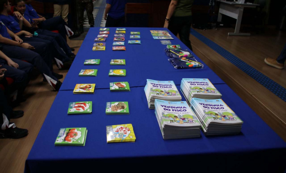 Receita Estadual leva ações de educação fiscal a alunos do Colégio Militar de Curitiba