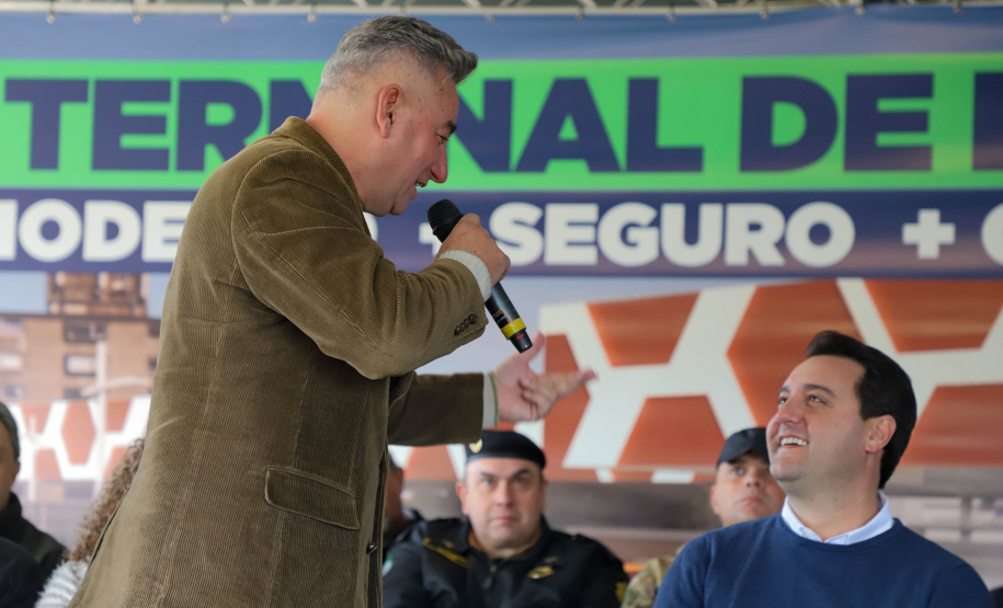 Governador Carlos Massa Ratinho Junior Assina Ordem de Serviço para construção do novo Terminal de Ônibus em Piraquara, na Região Metropolitana de Curitiba. Piraquara, 19/05/2022 - Foto: Ari Dias/AEN