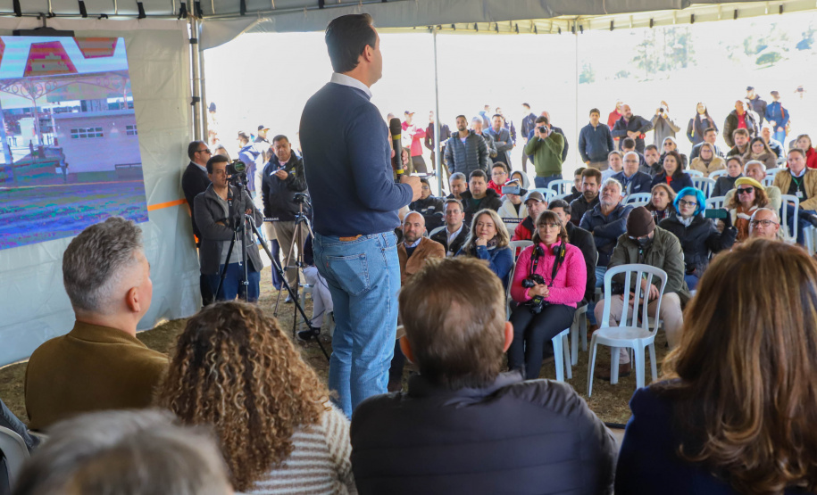 Governador Carlos Massa Ratinho Junior Assina Ordem de Serviço para construção do novo Terminal de Ônibus em Piraquara, na Região Metropolitana de Curitiba. Piraquara, 19/05/2022 - Foto: Ari Dias/AEN