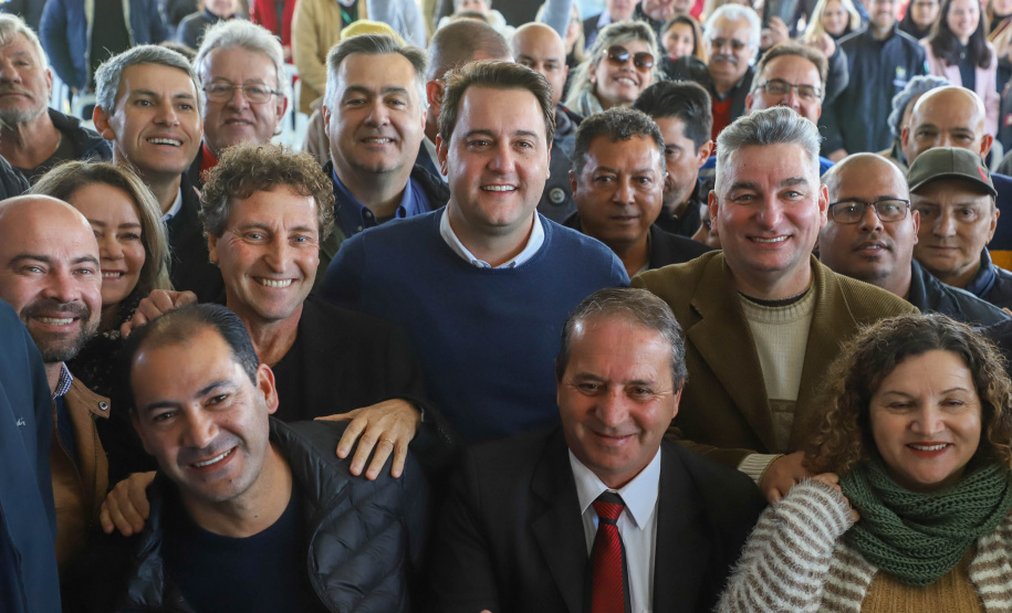 Governador Carlos Massa Ratinho Junior Assina Ordem de Serviço para construção do novo Terminal de Ônibus em Piraquara, na Região Metropolitana de Curitiba. Piraquara, 19/05/2022 - Foto: Ari Dias/AEN