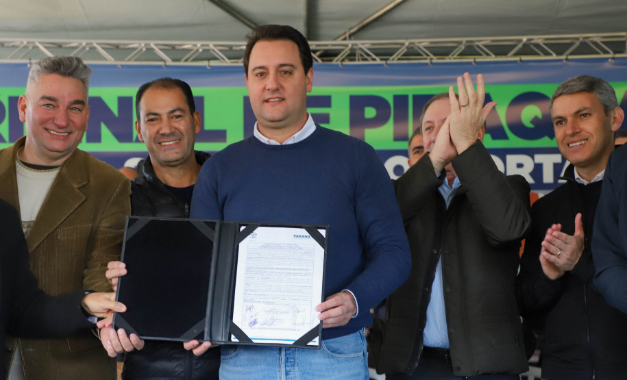 Governador Carlos Massa Ratinho Junior Assina Ordem de Serviço para construção do novo Terminal de Ônibus em Piraquara, na Região Metropolitana de Curitiba. Piraquara, 19/05/2022 - Foto: Ari Dias/AEN
