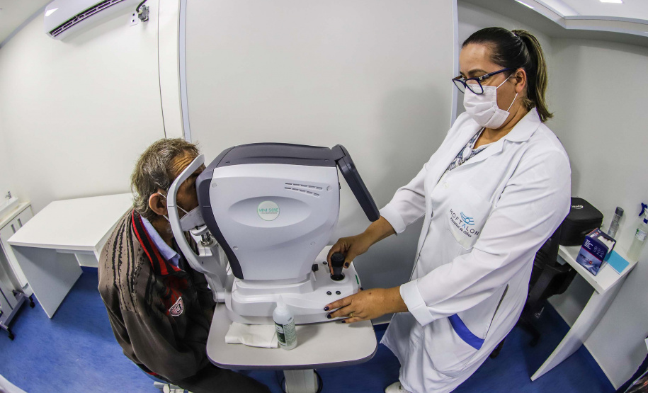 Governo inicia em Ibiporã mutirão para acelerar cirurgias oftalmológicas - “O Comboio da Saúde é uma iniciativa itinerante para acelerar as cirurgias eletivas, principalmente de catarata, um problema que atinge especialmente a população mais idosa -