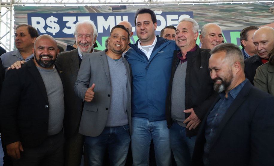 ASSINATURA DA ORDEM DE SERVIÇO DAS OBRAS DO NOVO VIADUTO DE SÃO JOSÉ DOS PINHAIS