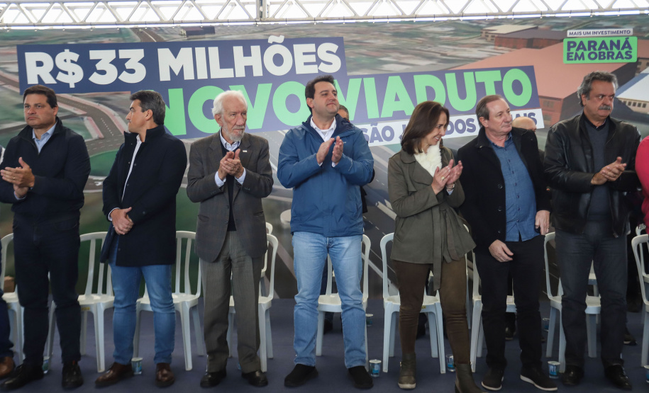 ASSINATURA DA ORDEM DE SERVIÇO DAS OBRAS DO NOVO VIADUTO DE SÃO JOSÉ DOS PINHAIS