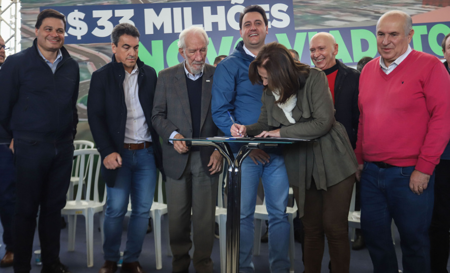 ASSINATURA DA ORDEM DE SERVIÇO DAS OBRAS DO NOVO VIADUTO DE SÃO JOSÉ DOS PINHAIS