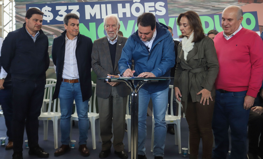 ASSINATURA DA ORDEM DE SERVIÇO DAS OBRAS DO NOVO VIADUTO DE SÃO JOSÉ DOS PINHAIS