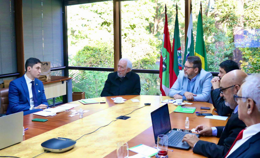 Missão oficial do Uruguai busca investimentos no Paraná