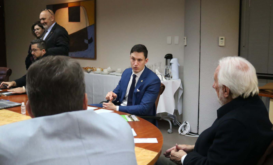 Missão oficial do Uruguai busca investimentos no Paraná