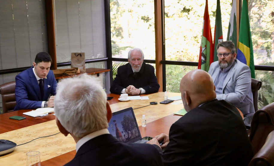 Missão oficial do Uruguai busca investimentos no Paraná