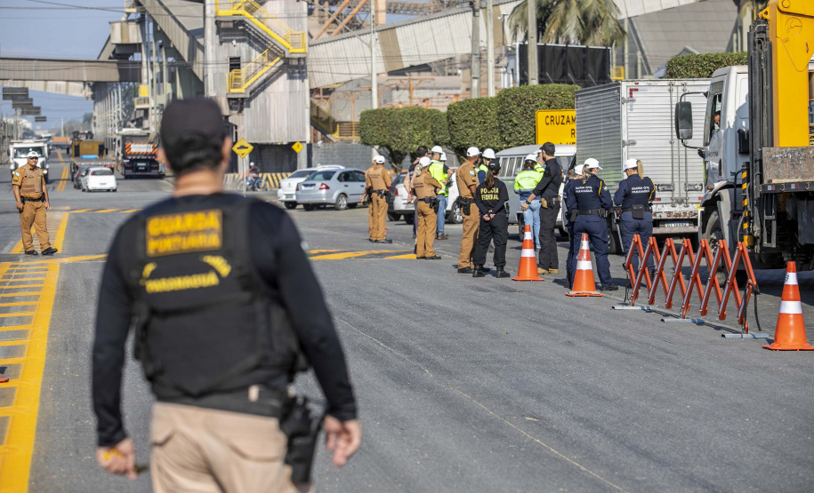 Portos do Paraná promove blitz educativa alinhada com o Movimento Maio Amarelo