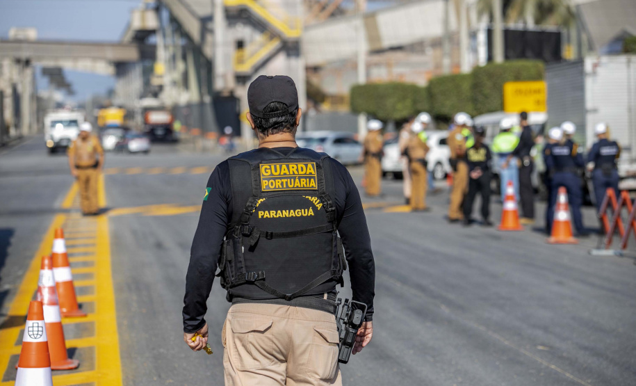 Portos do Paraná promove blitz educativa alinhada com o Movimento Maio Amarelo
