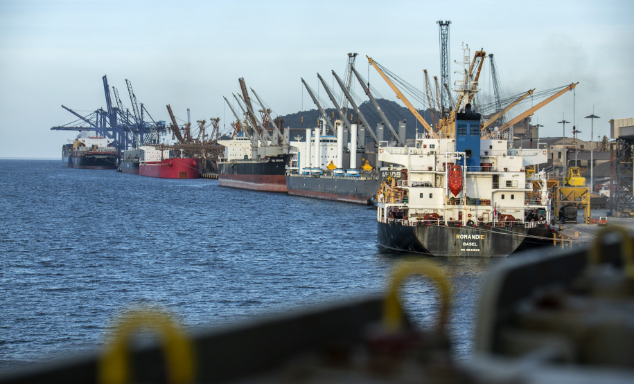 Quadrimestre fecha com aumento de 2,4% na movimentação de cargas pelos portos do Paraná