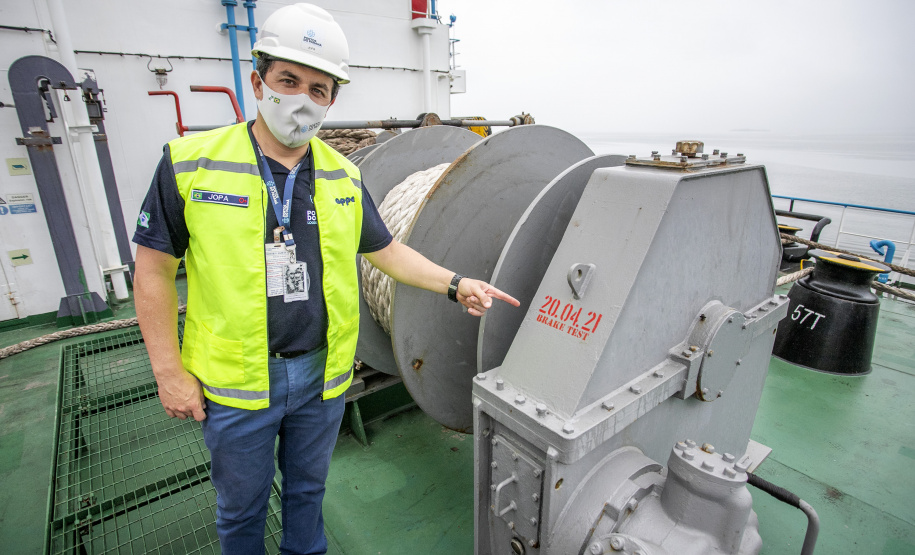 Porto de Paranaguá recebe navio com tecnologia sustentável