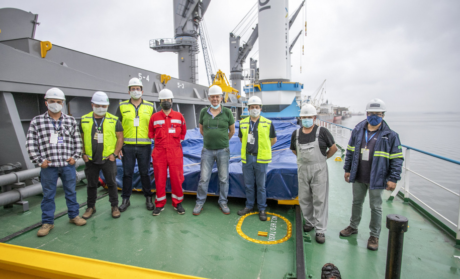 Porto de Paranaguá recebe navio com tecnologia sustentável