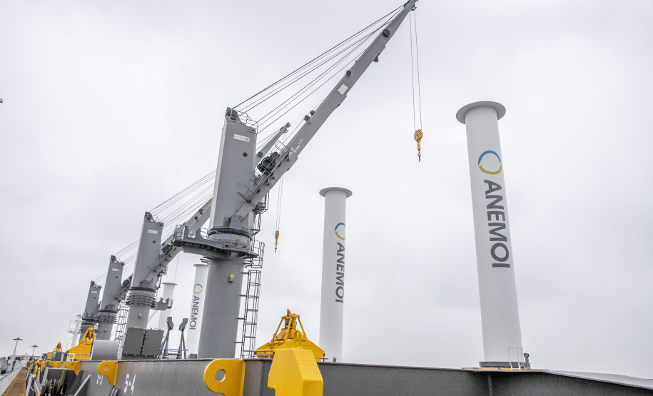 Porto de Paranaguá recebe navio com tecnologia sustentável