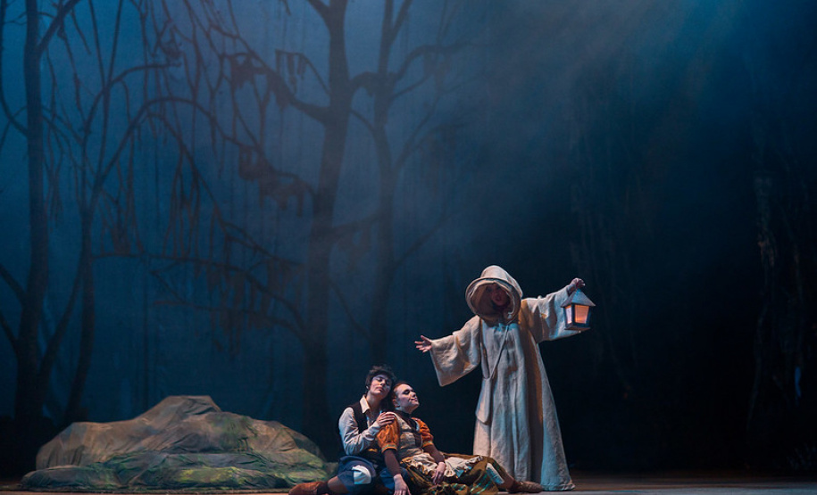 Palco Paraná divulga chamamento para produtoras que queiram atuar no projeto Crianças no Teatro