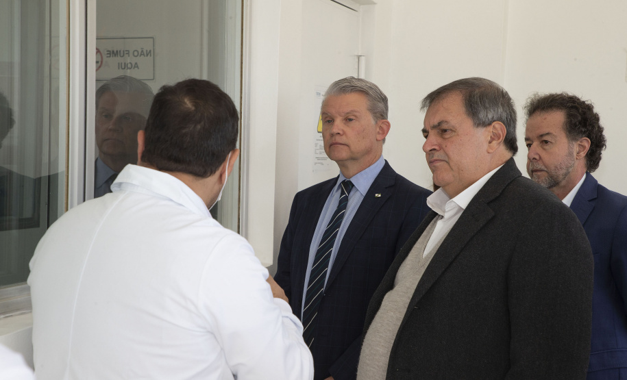 Em visita ao Tecpar, ministro da Ciência, Tecnologia e Inovações destaca papel estratégico do instituto