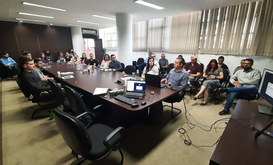 DER/PR realiza oficina sobre padronização de projetos de engenharia