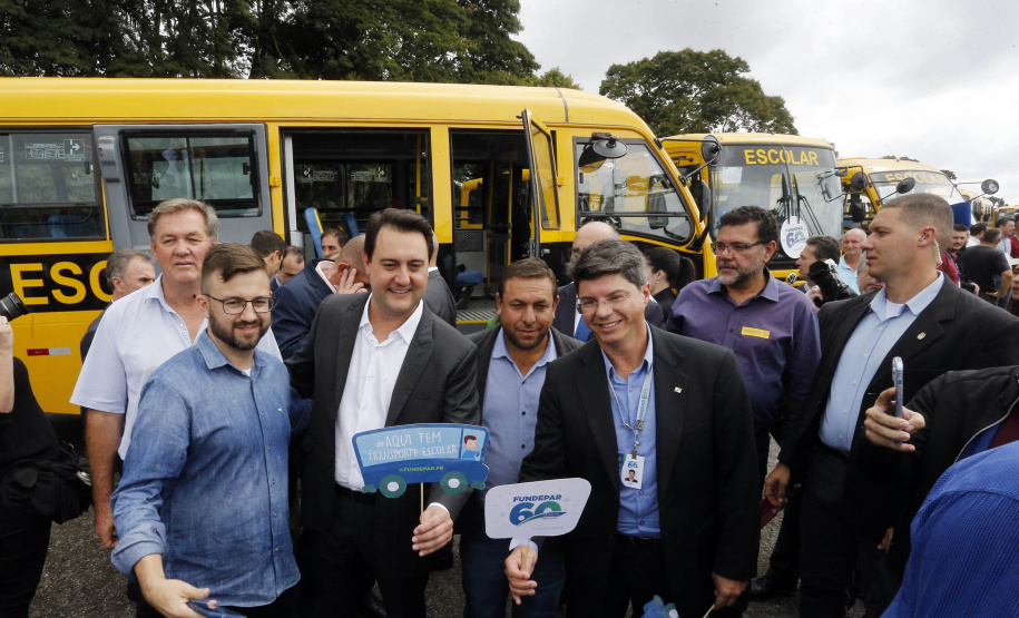 ENTREGA DE ÔNIBUS
