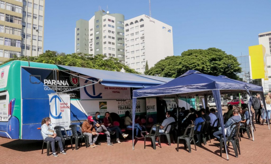 Emprega Mais Paraná realiza mais de mil atendimentos em Apucarana