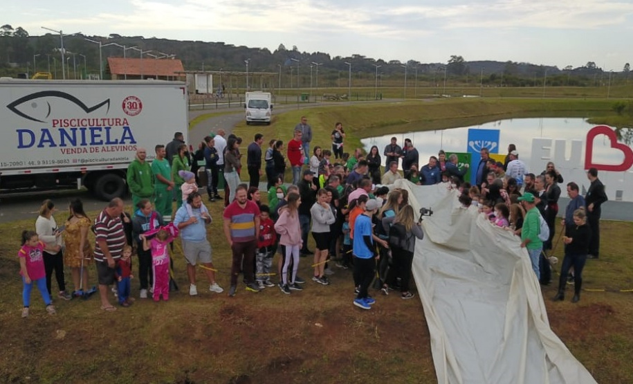 Programa Rio Vivo contribui com repovoamento de 500 mil peixes nativos na RMC