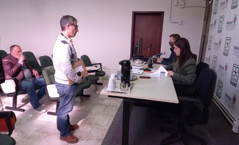 Três empresas disputam conservação da rodovia de Guaraqueçaba