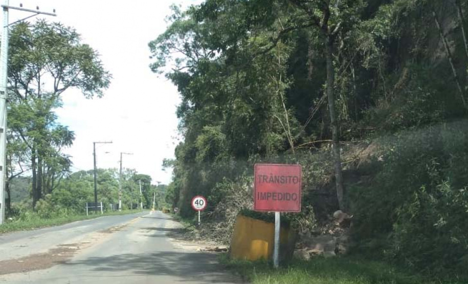 DER/PR vai solucionar queda de rochas em rodovia de União da Vitória